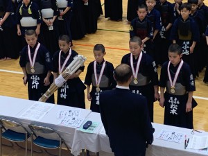 H31 新松戸（高学年表彰　メダル授与）